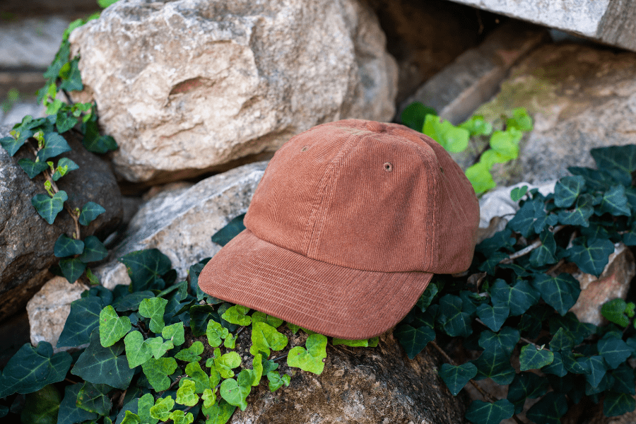 6-panel velvet cap