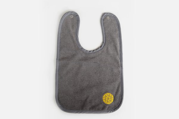 Bavoir bébé brodé - custom embroidered baby bib