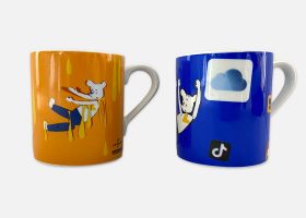 Porcelain straight sided mug