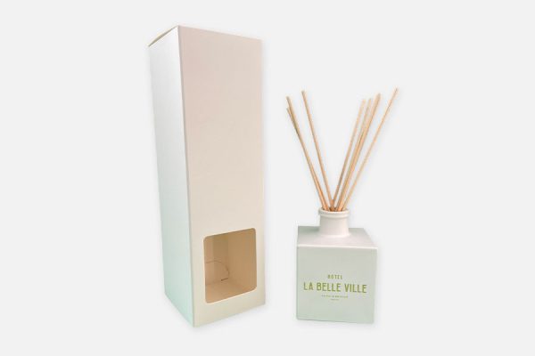personalised reed diffusers ; diffuseurs de parfum personnalisés