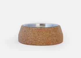 Custom cork pet feeder