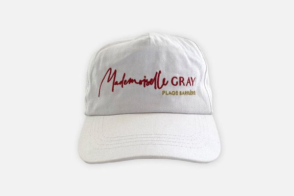 Custom embroidered or printed caps; Casquettes personnalisées
