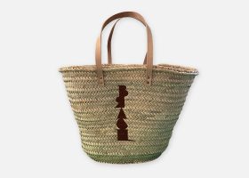 Personalised leather handle baskets for the beach ; Panier personnalisé anses cuir