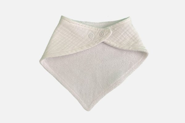 Custom bandana baby bib ; Bavoir bandana brodé