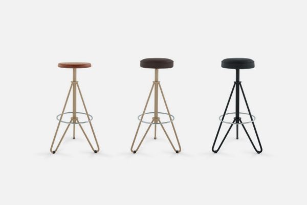 Tabourets de bar en métal vintage ; Vintage metal bar stools