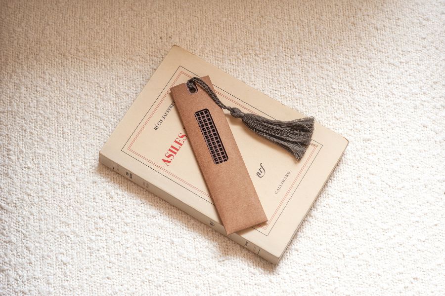 Custom wooden bookmark