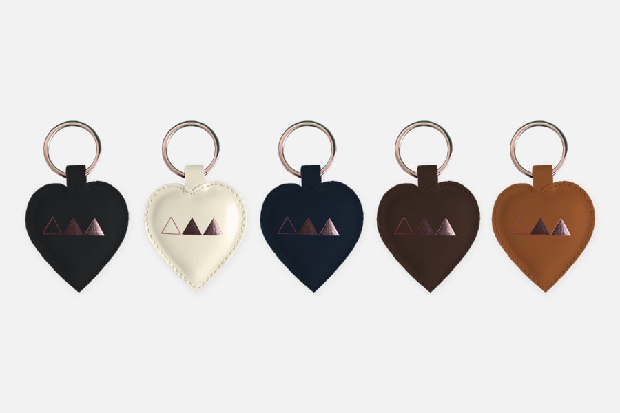 Porte-clés cœur en cuir de luxe personnalisable ; Luxury custom heart keyrings
