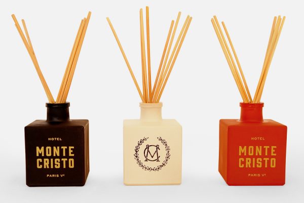 Diffuseurs de parfum personnalisés ; Personalised reed diffusers