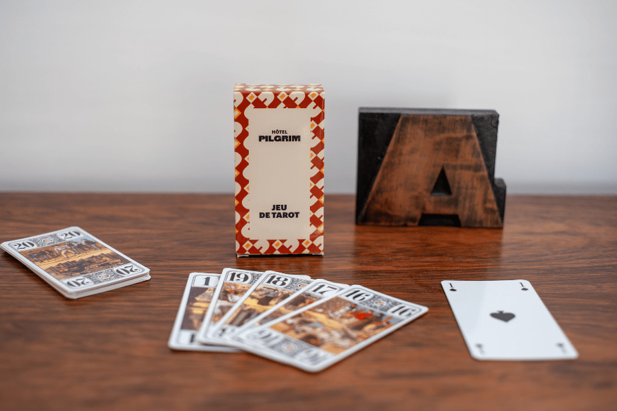 Customized tarot cards ; Jeu de tarot personnalisé