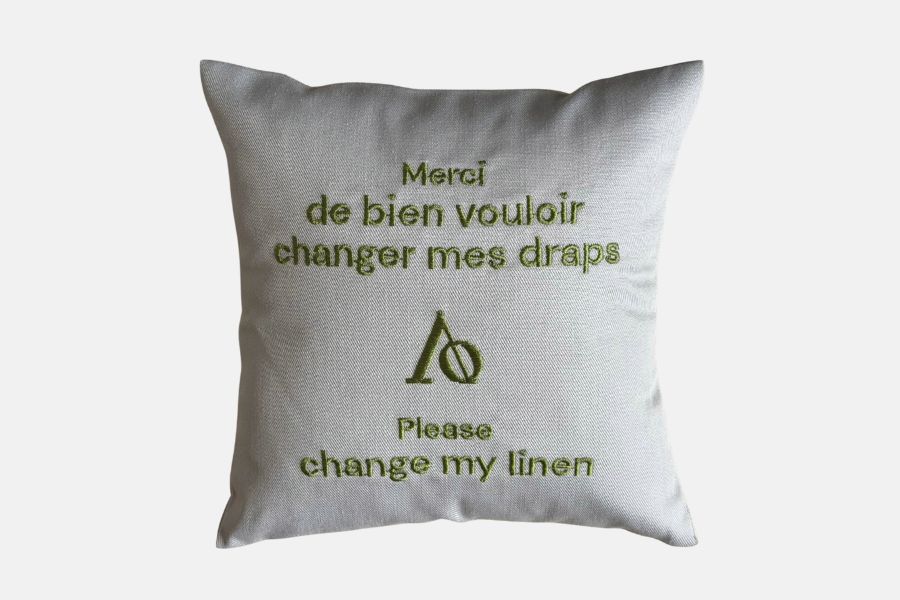 Custom "Do not change my linen" pillow