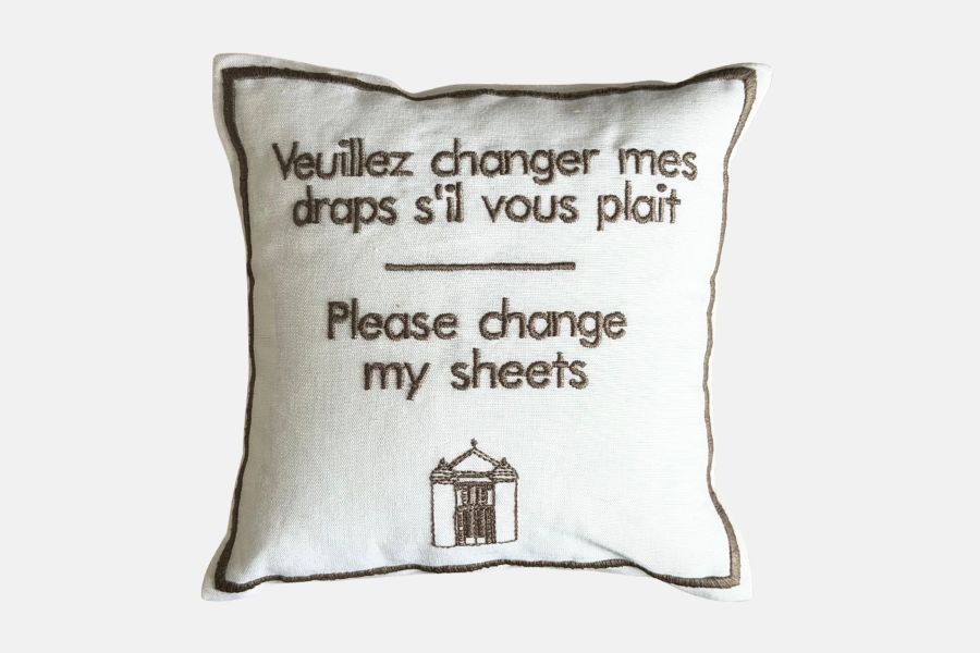 Custom "Do not change my linen" pillow