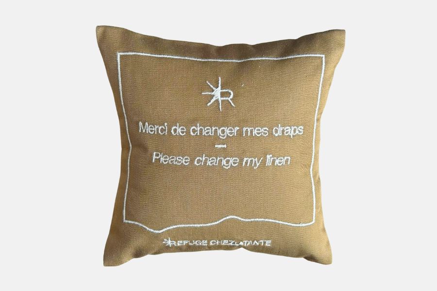 Custom "Do not change my linen" pillow